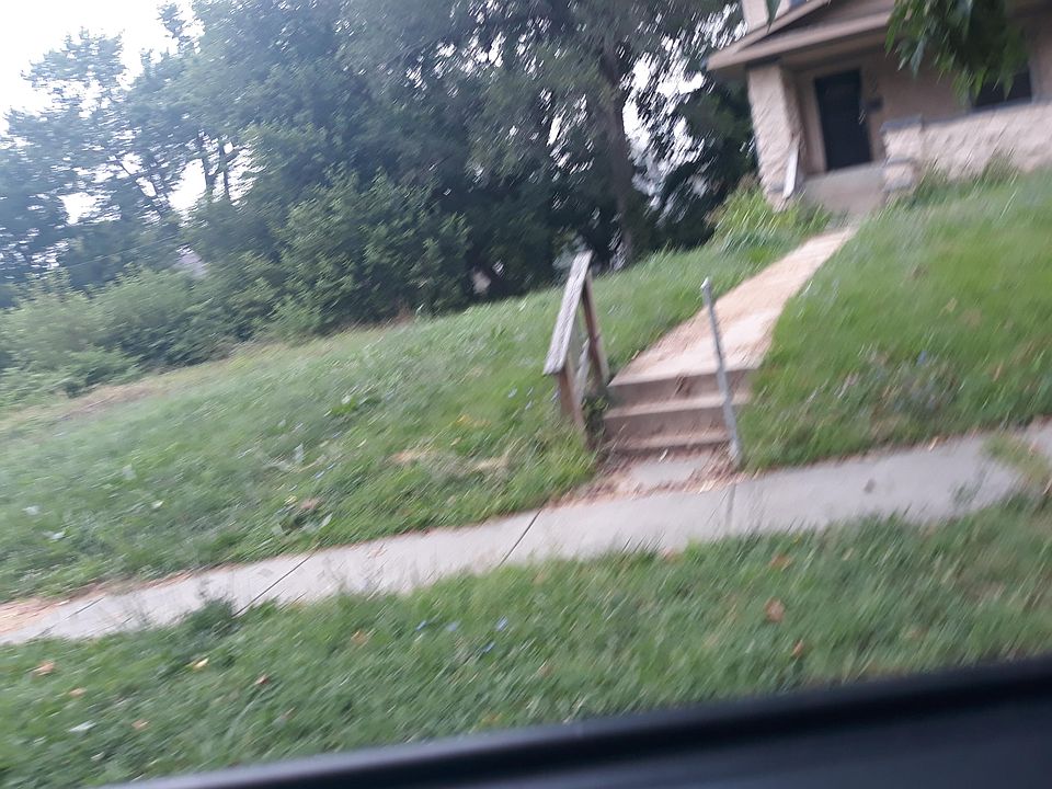 2nd image of 2732 E 36th St
