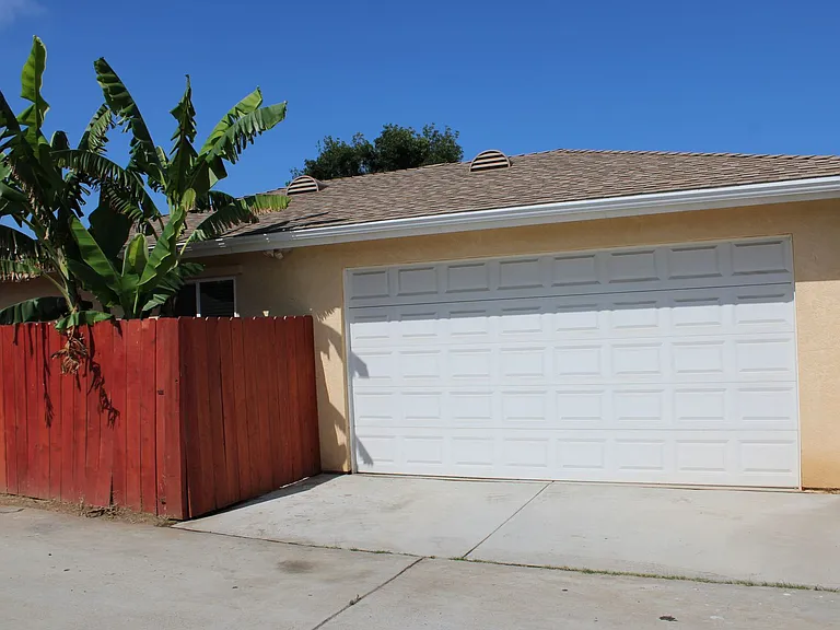 1013 Florida St — Photo 30