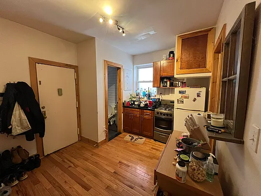 Rented by ESG Realty Inc | media 28