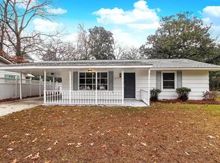 1279 Hawthorne Cir, Hanahan, SC 29410