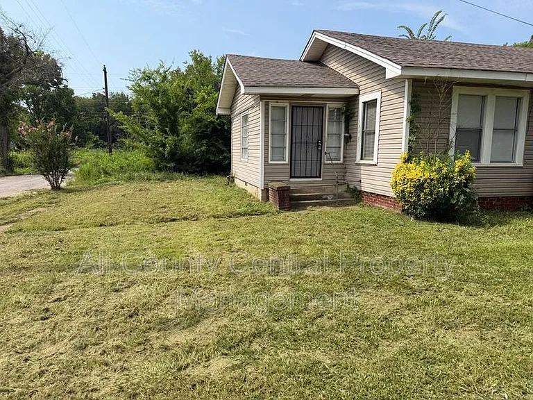 1400 Gulfport St — Photo 2