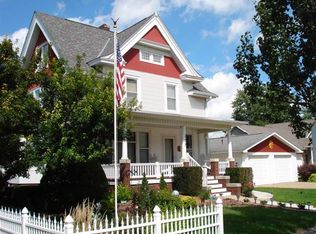 107 E Pine St, Oneida, IL 61467