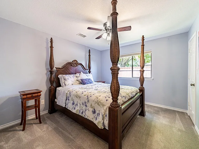 3305 Eisenhower Ln — Photo 17