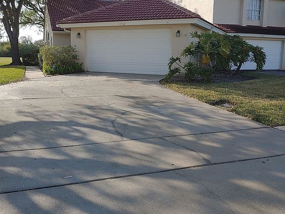 3rd image of 2532 Albion Ave