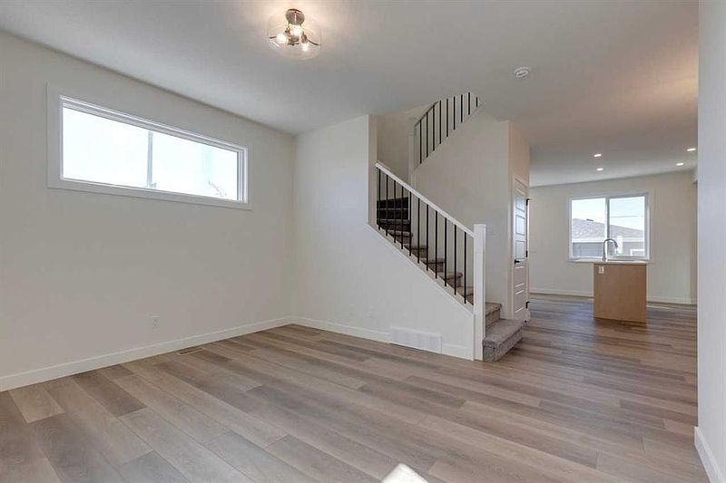 Calgary House for rent - 4 Bedrooms — photo 5