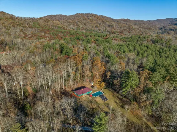 31 Bleeker Ln, Fairview, NC 28730