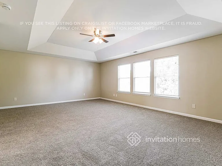2828 Farmstead Ct — Photo 12