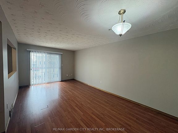 21st image of 6141 Wildrose Cres