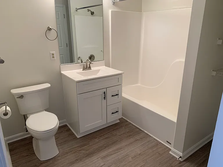 Waterford Place Apartments — Photo 7
