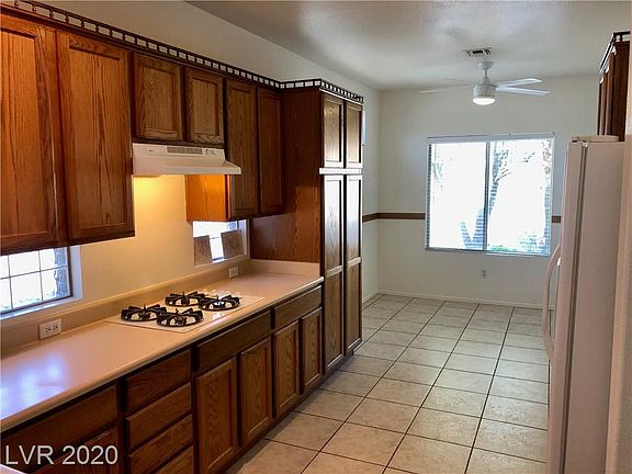 3rd image of 1825 Tiger Creek Ave