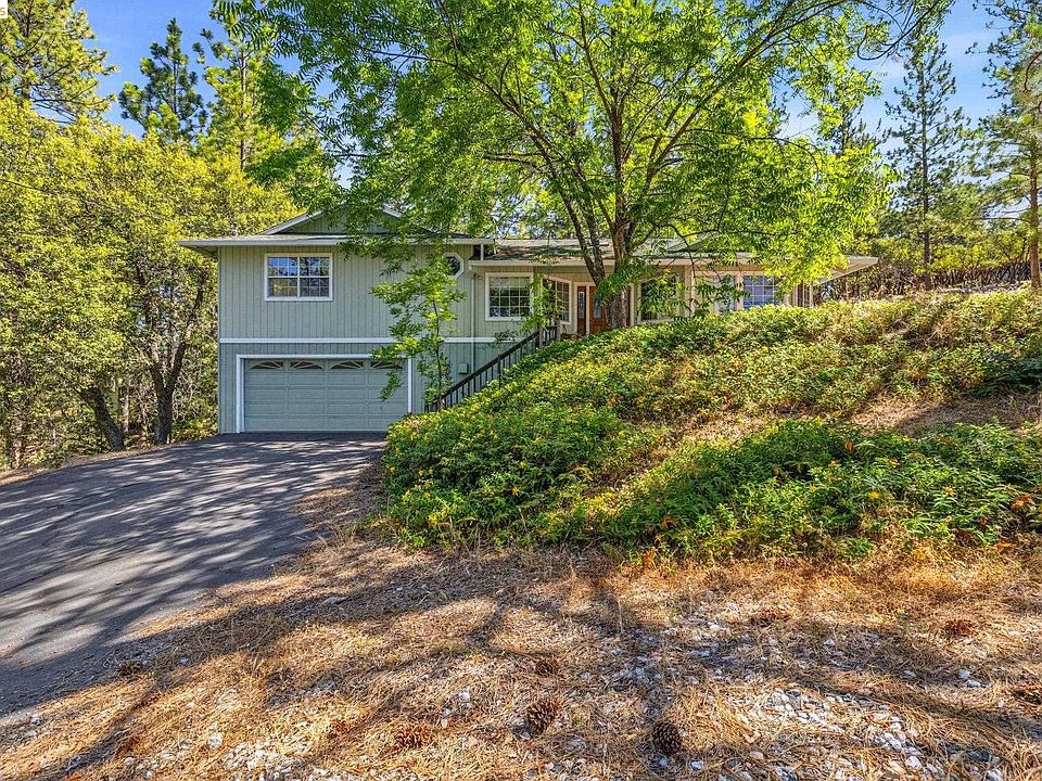 1st image of 12033 Hillhurst Cir