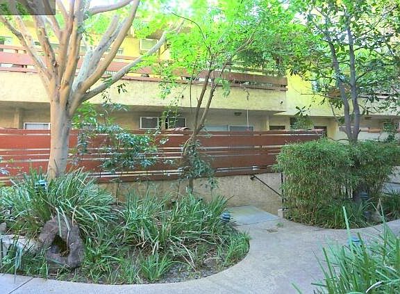 2nd image of 909 Westbourne Dr #0