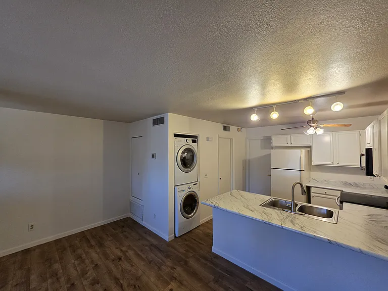 4901 E Kelton Ln #1246 — Photo 8