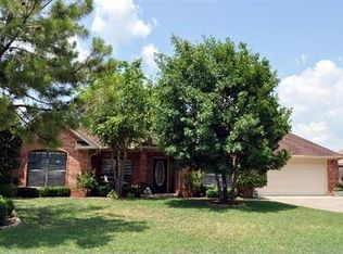 2125 Meadow Lark Dr, Duncan, OK 73533