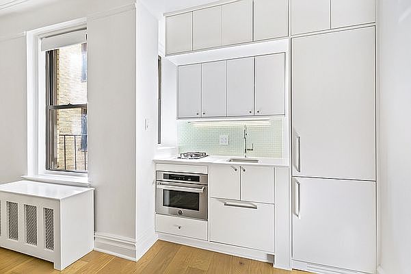 1st image of 220 W 24th St APT 4F