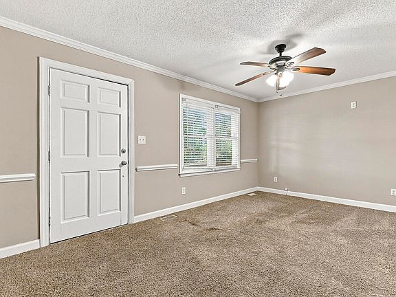 5th image of 468 Jackson Rd