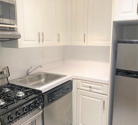 4th image of 229 E 80th St APT 1F