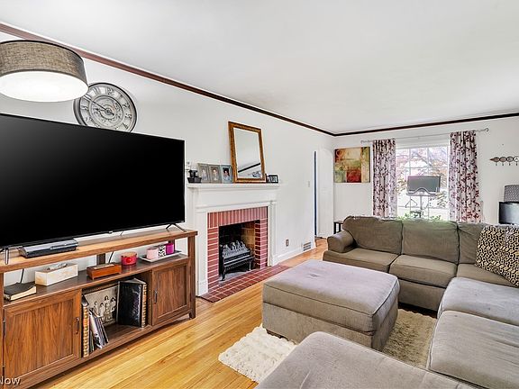 3rd image of 59 Clifton Dr