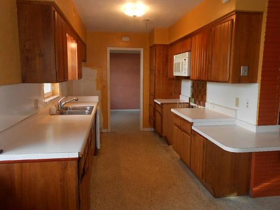 5th image of 2551 Roy Hanna Dr S