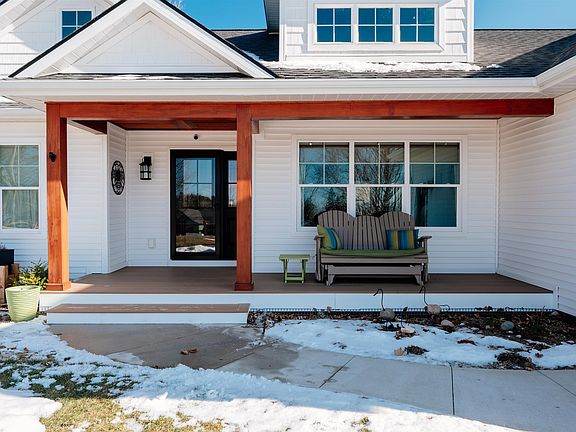 3rd image of 11533 S Crescent Dr