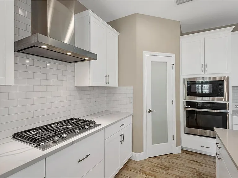 3934 Maurice Ave — Photo 4