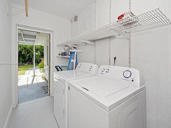 5th image of 1619 NW 9th Ave
