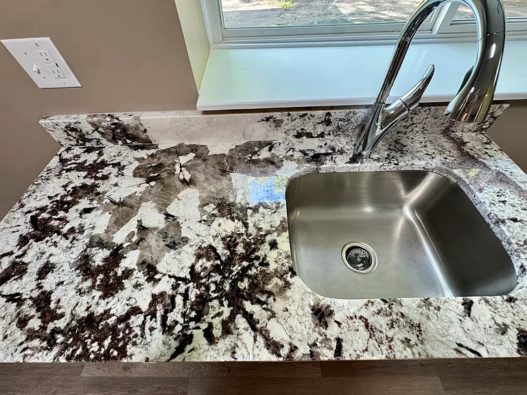 2564 Millbrook Dr — Photo 34