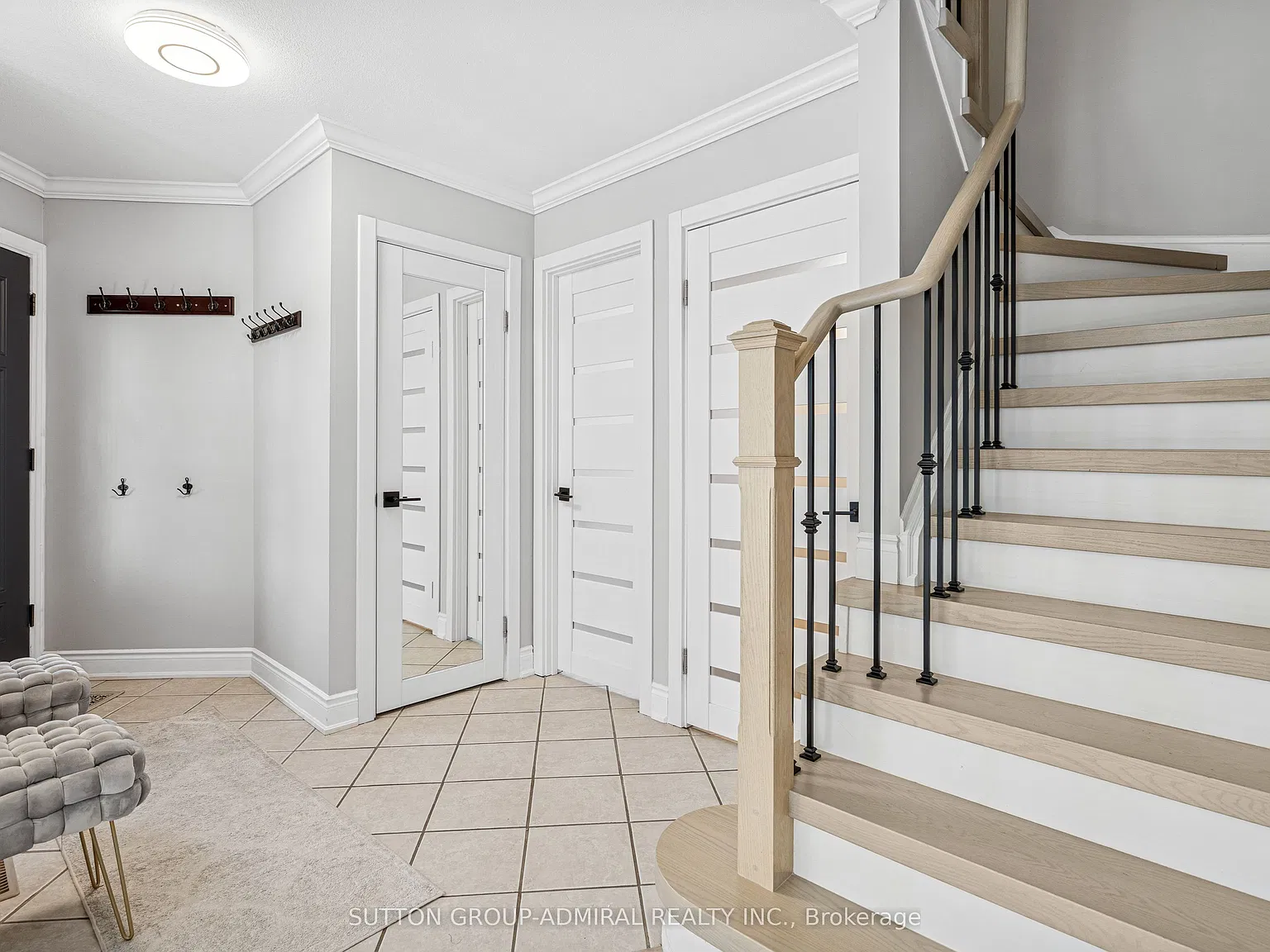 4 bed, $2,900 — Photo 2