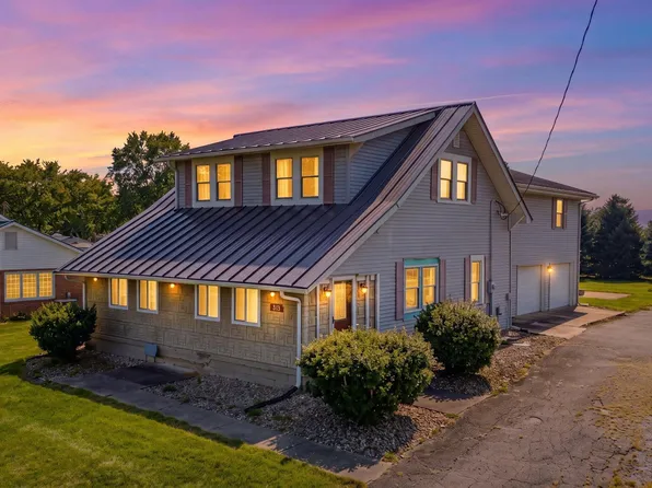 313 S Walnut St, Mount Summit, IN 47361