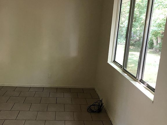 3rd image of 1324 Earlmoor Blvd #2