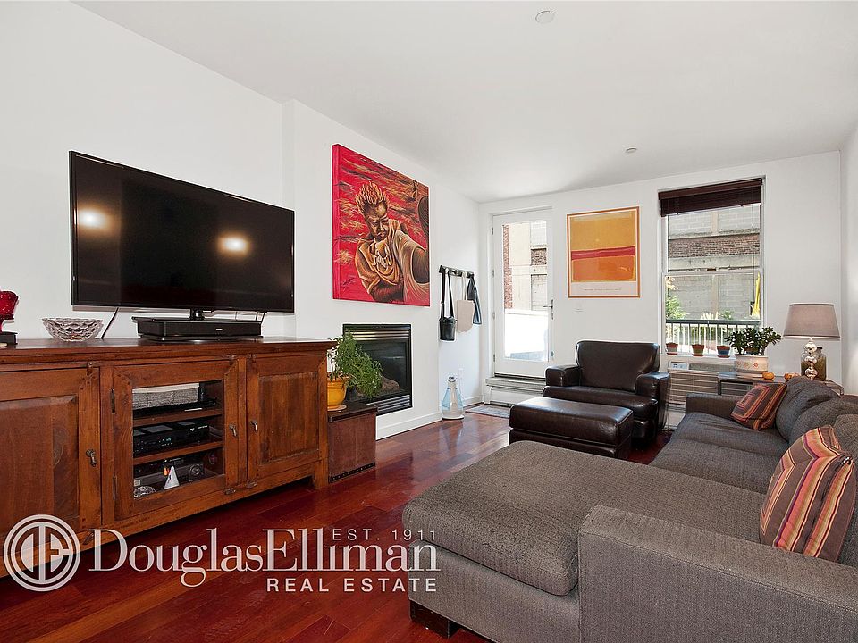 1st image of 822 10th Ave APT 3