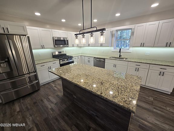 4th image of 100 Beech Ridge Rd