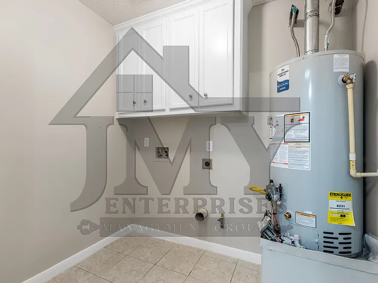 2530 Aldon St — Photo 64