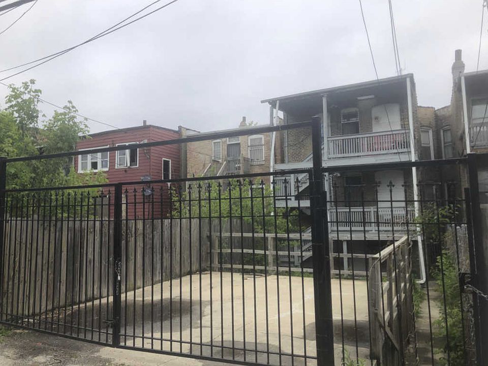 2nd image of 3131 W Lexington St