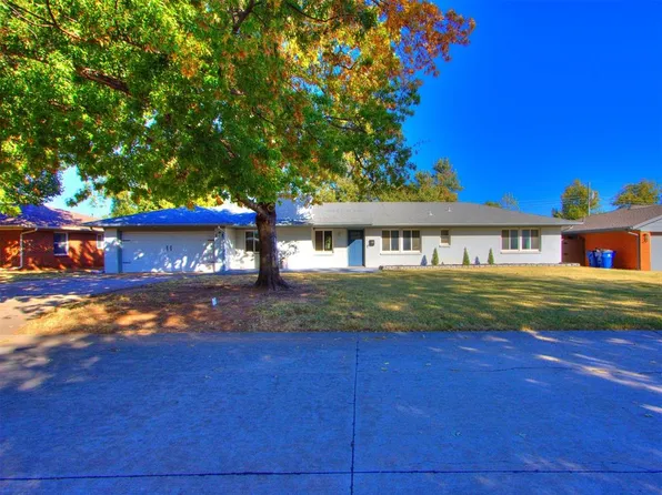 2425 Barclay Rd, The Village, OK 73120