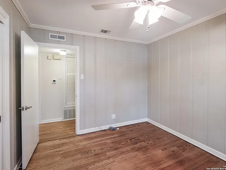 255 Millwood Ln — Photo 6