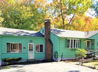 34 Waverly Rd, Woburn, MA 01801