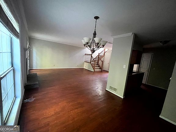 4th image of 304 Bridge Ln SE