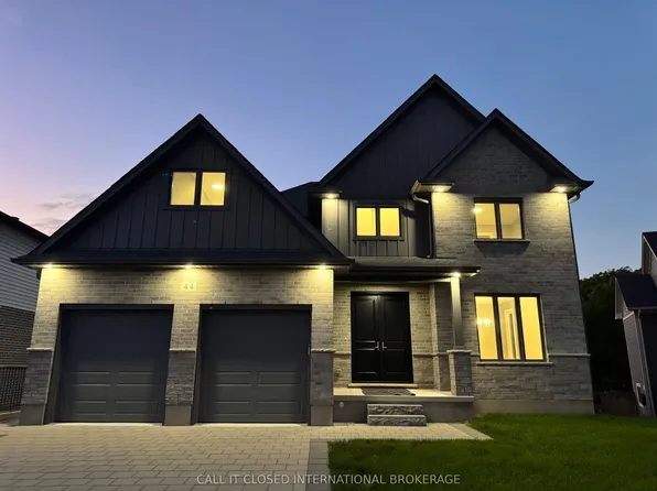 44 Royal Cres, Southwold, ON N5P 0G5