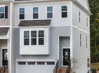 615 Edgewater Ridge Ct, Apex, NC 27523