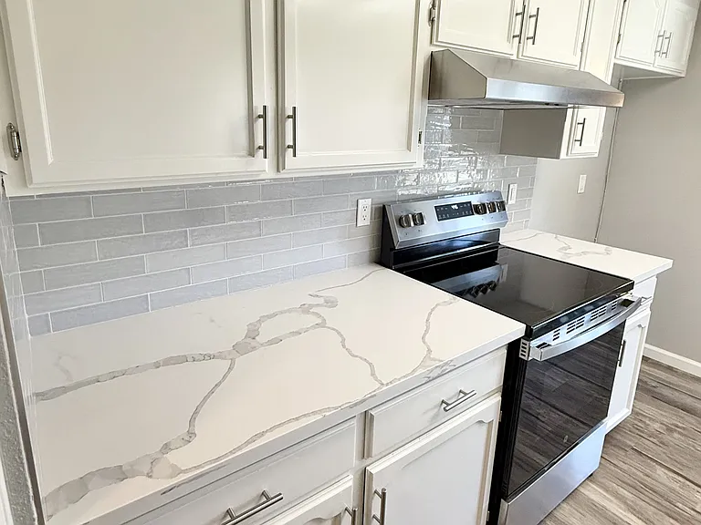 1497 Claremont Dr — Photo 13