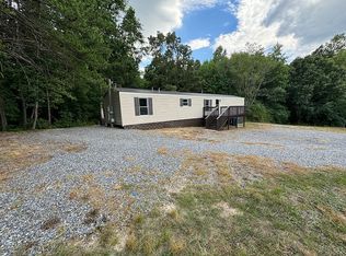 4003 Love Rd, Claremont, NC 28610