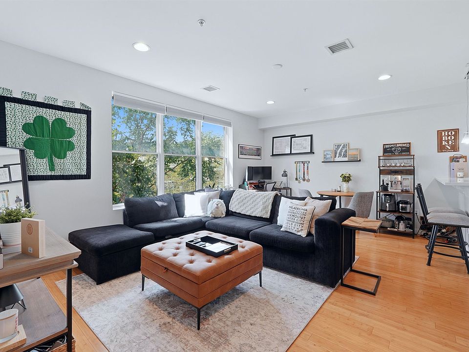 1st image of 1325 Adams St #402