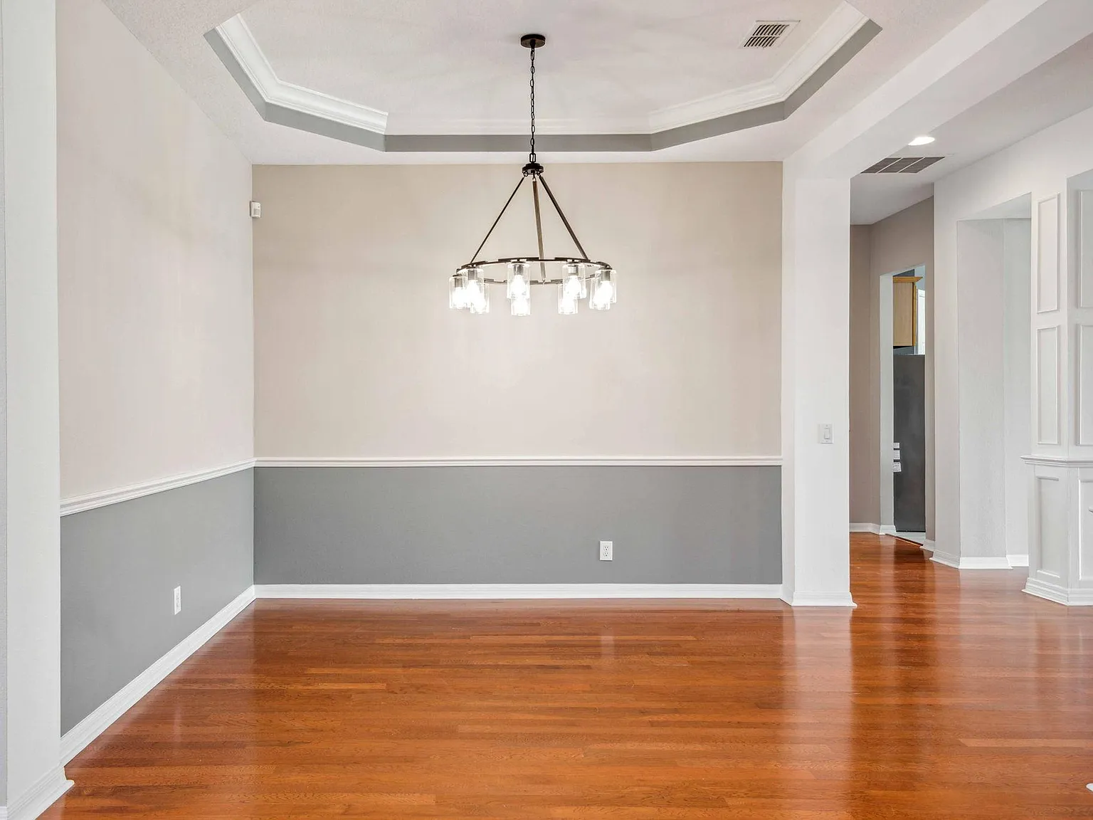 4 bed, 3.5 bath, 3899 sqft, $4,800 — Photo 3