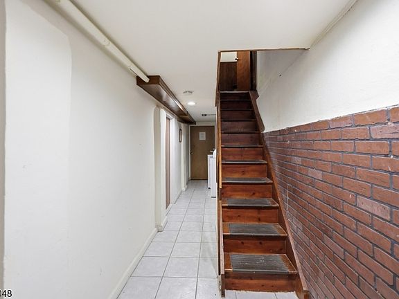 3rd image of 23 Fillmore St