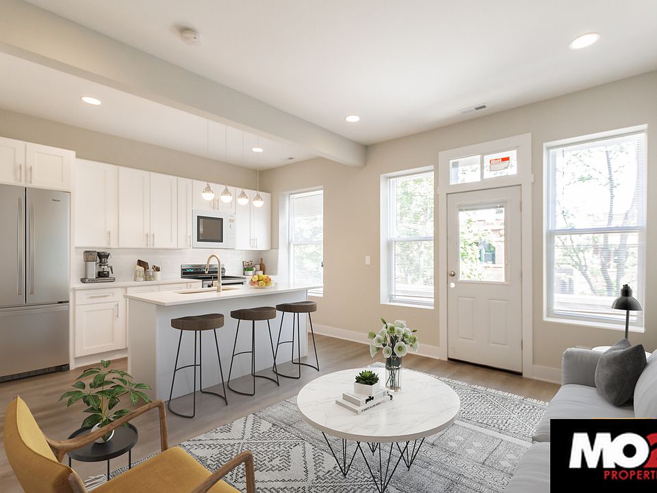 1st image of 818 N Oakley Blvd #3
