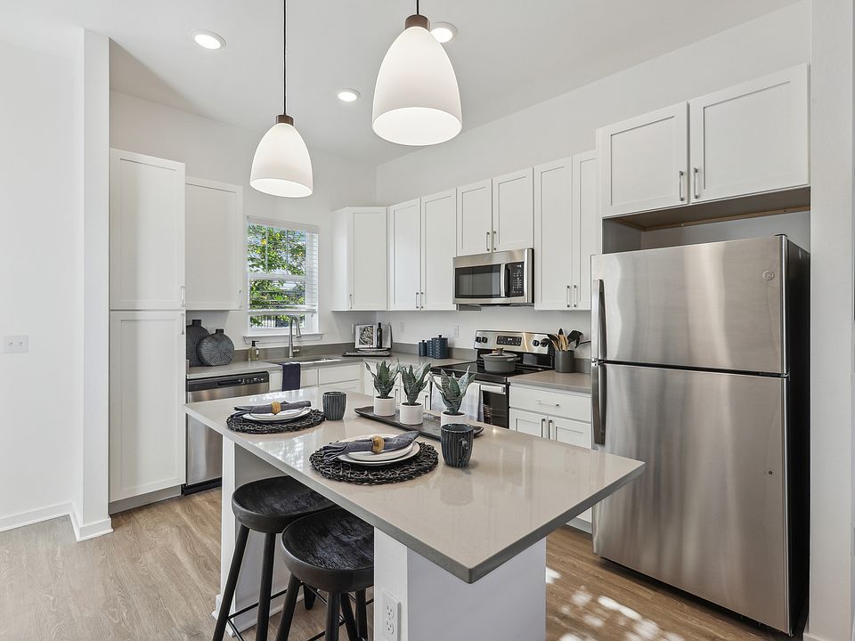 The Tides at Waterside - 7000 Tides Cir Sarasota FL | Zillow