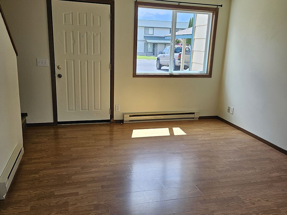 1st image of 15 Martha Rd #4