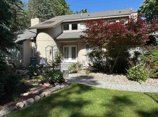 71760 Campground Rd, Romeo, MI 48065