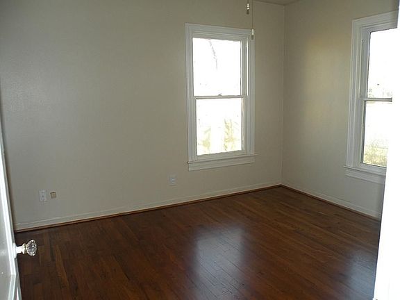 5th image of 108 Stewart Ave